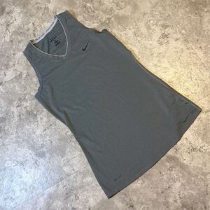 Nike Women's Gray V‑Neck Dri‑Fit Athletic Tank Fitted Medium